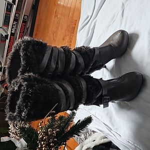 Boots, gray fur, heeled
